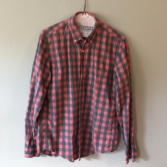 7 different button down shirts $15/each shirt. - Picture 6 of 7